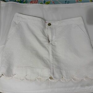 Lilly Pulitzer Textured White Scallop Shorts